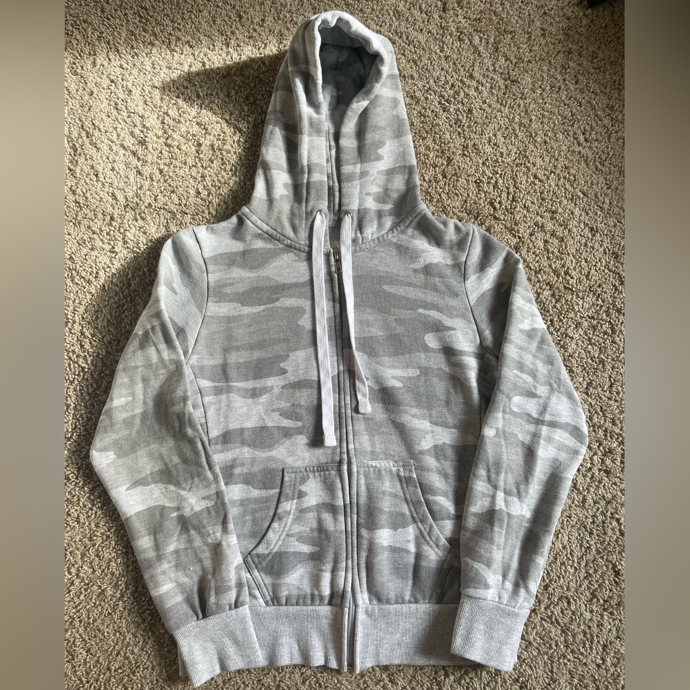 reflex (life is out there) camo zip up hoodie!